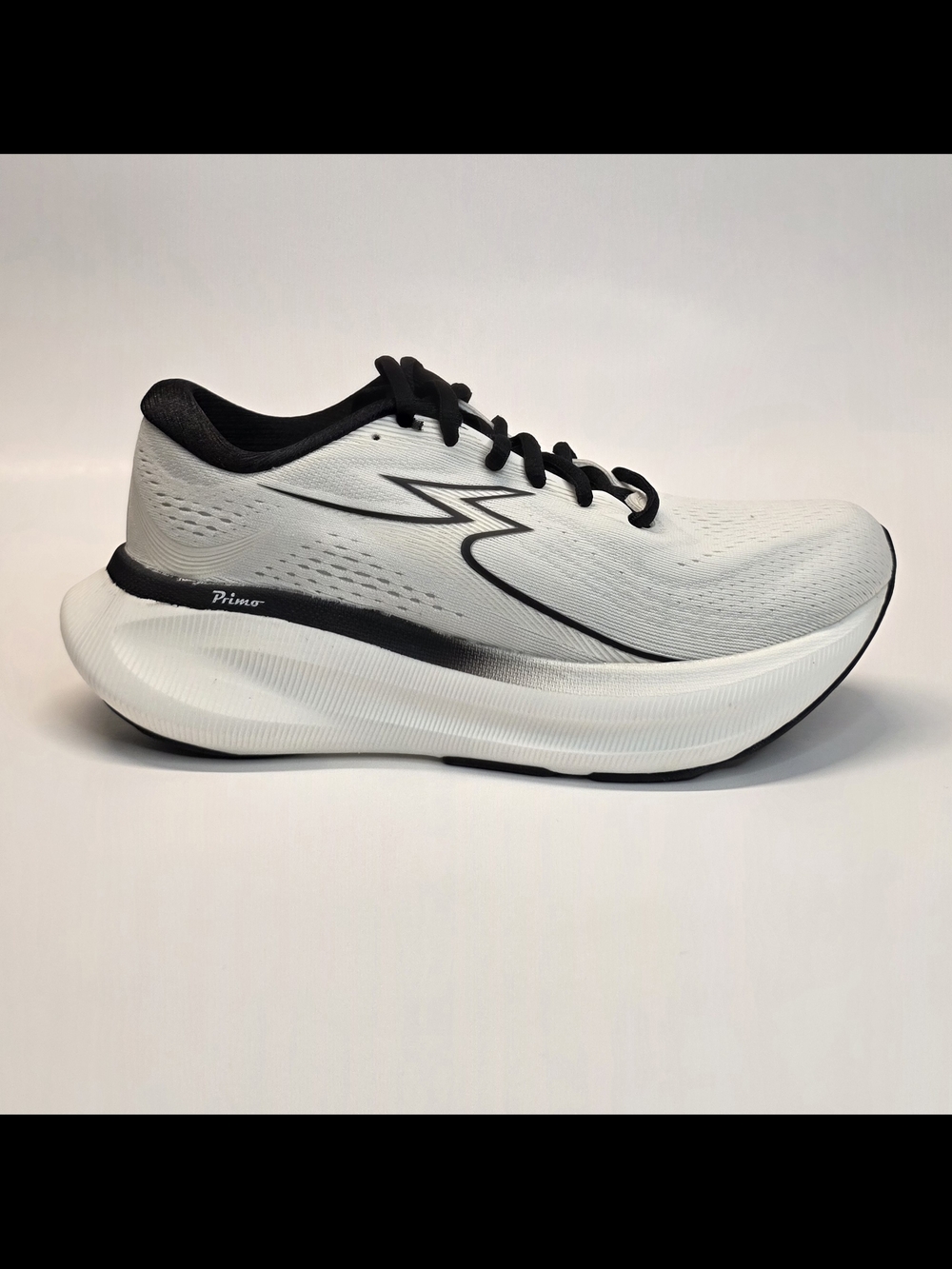 361° Eleos Cushioned Neutral Training Running Shoe Women Size 7.5  White Black